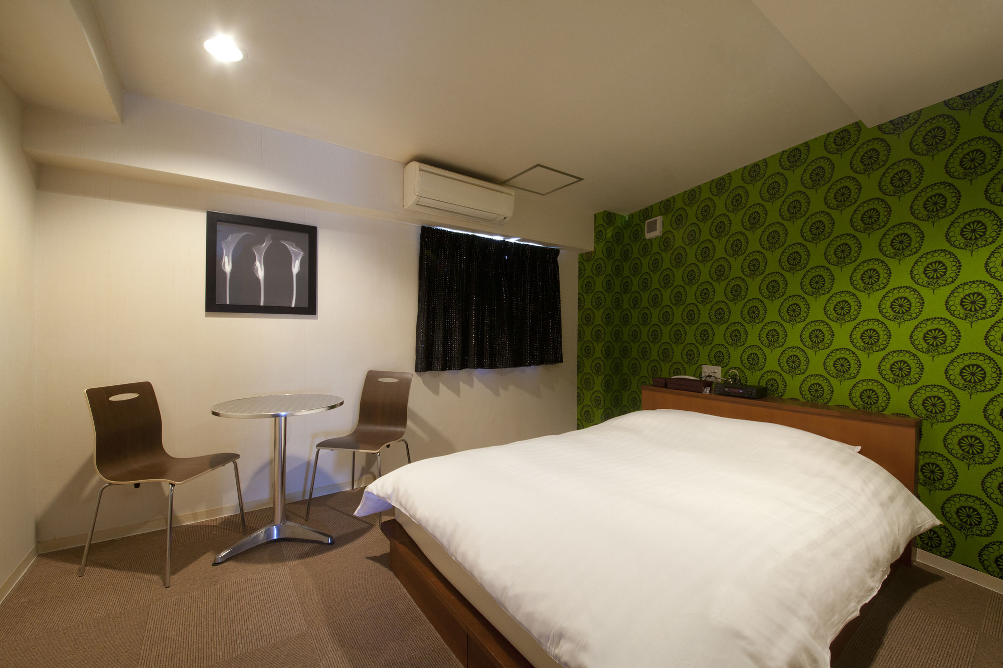 Hotel The G Osaka Bagian luar foto